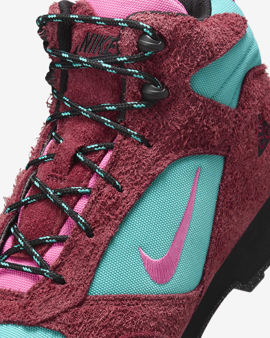 Nike acg boots shops pink and black